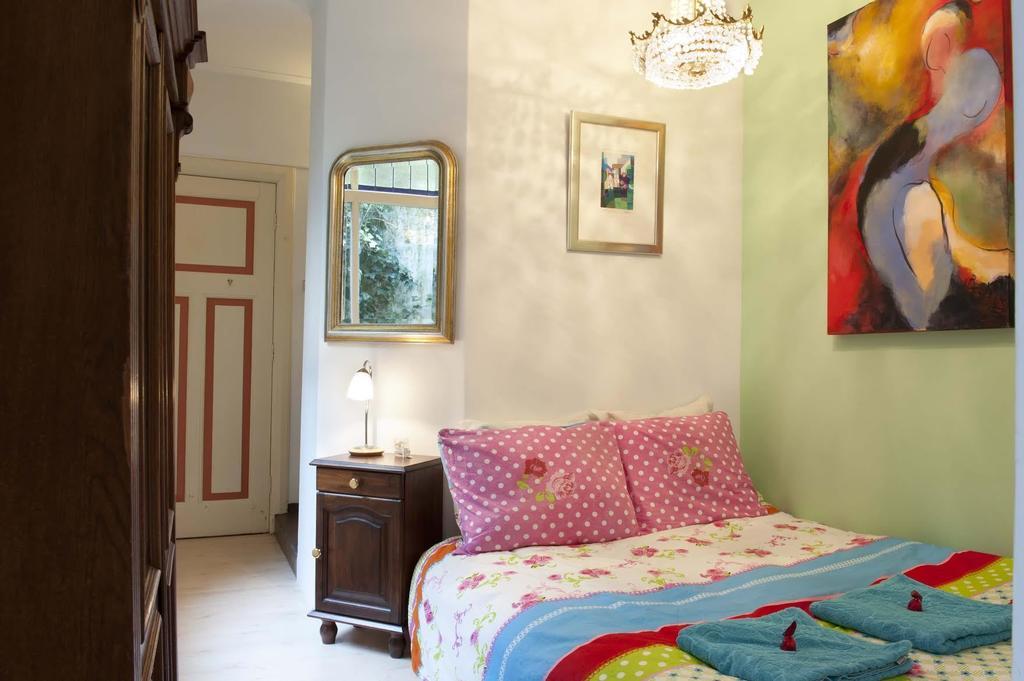 B&B Romantic Rooms Central Хаарлем Стая снимка